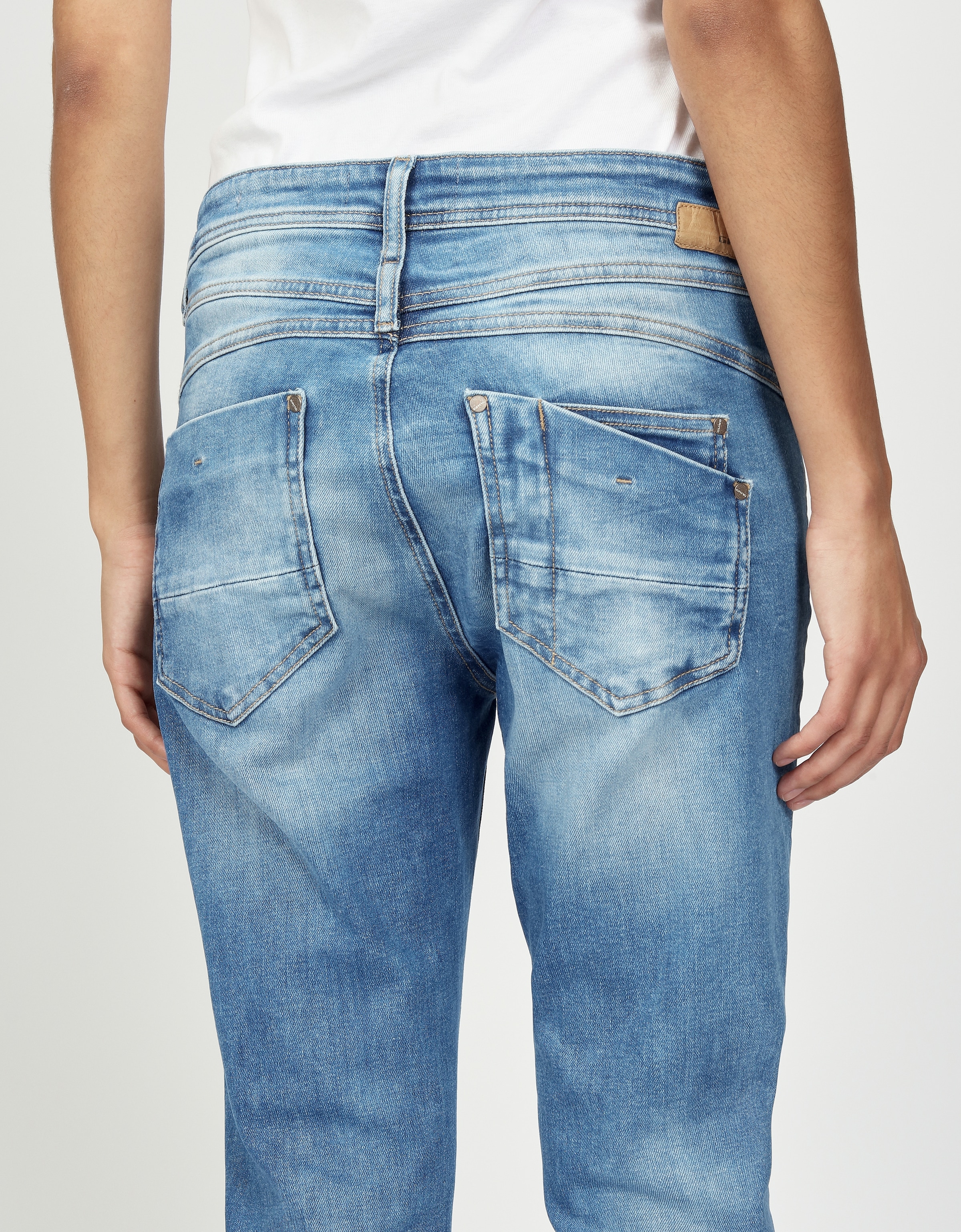 GANG Relax-fit-Jeans »94AMELIE CROPPED« aus robustem Gabardine Stretch