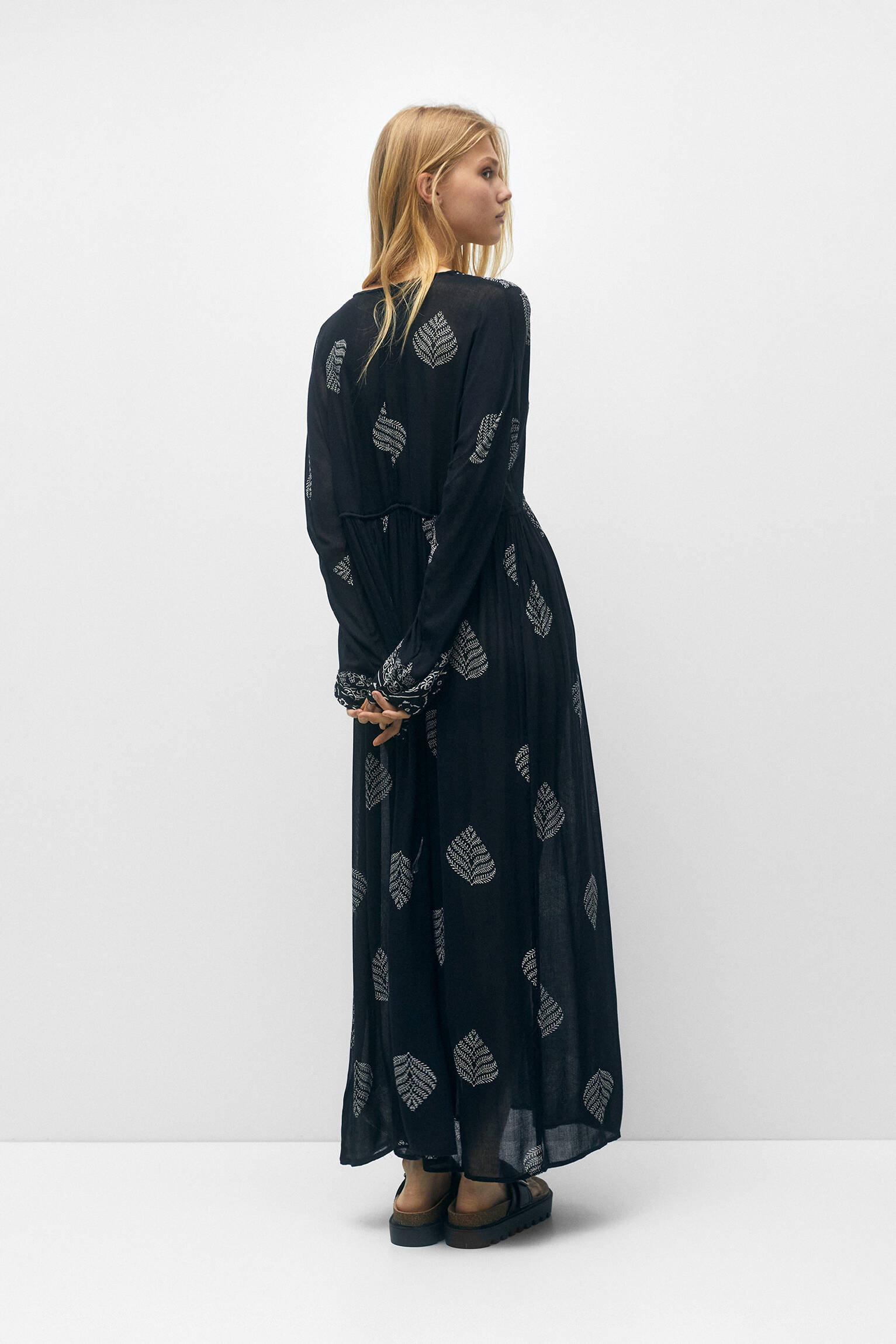 VESTIDO CAFTAN LONGO - PRETO