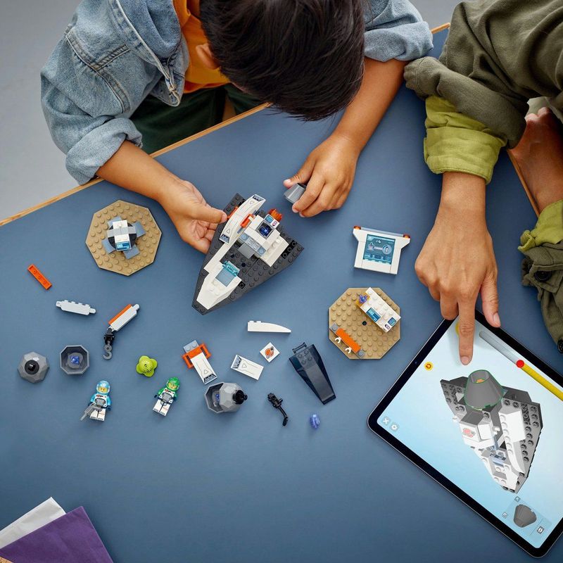LEGO - City Ruimteschip - Speelgoed - Inclusief 2 Ruimteminifiguren en Alien Figuur