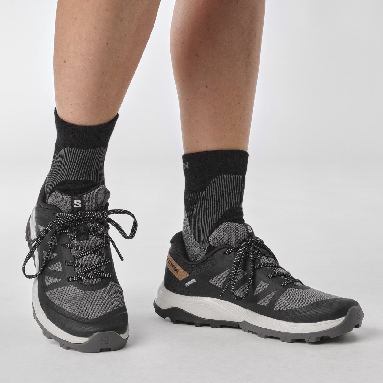 Salomon  Outrise W
