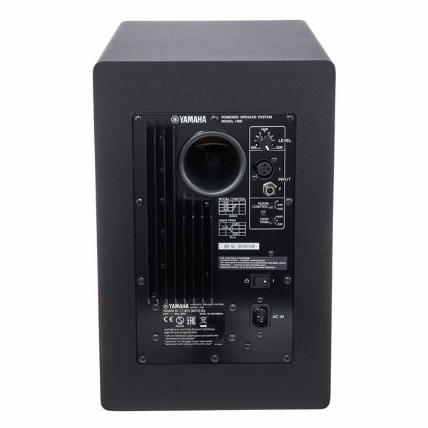Yamaha HS 8 Stand Bundle
