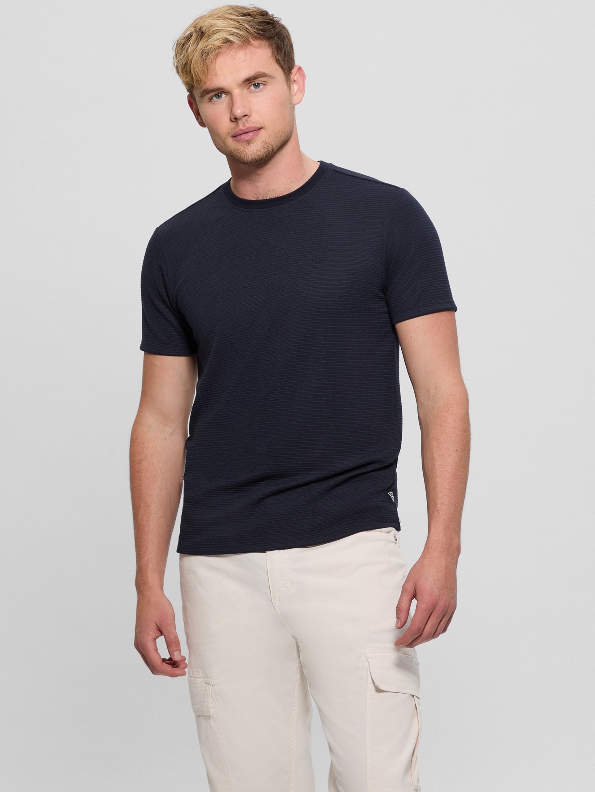Camiseta com listras texturizadas