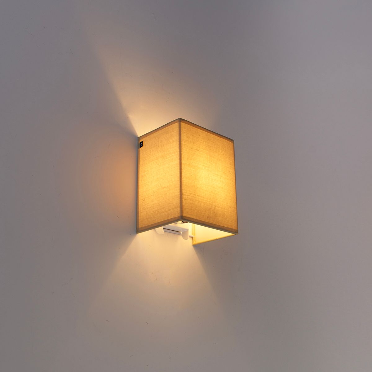 Landelijke wandlamp beige met stoffen kap - Vete
