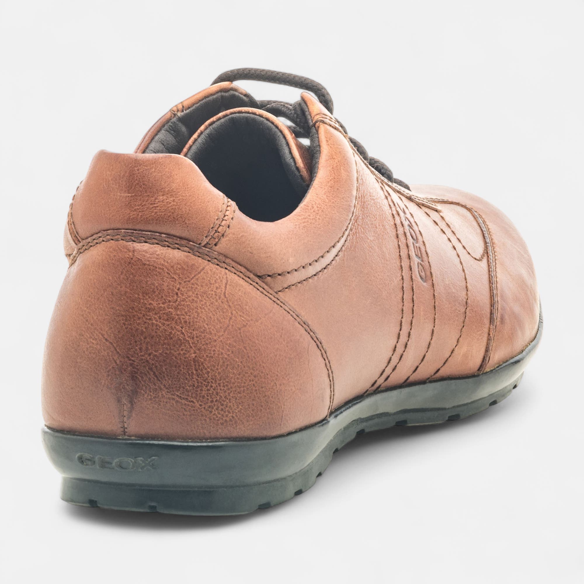 Baskets basses Homme en cuir cognac