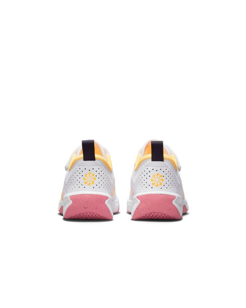 Chaussures Nike Omni Multi-Court Blanc & Rose pour enfant