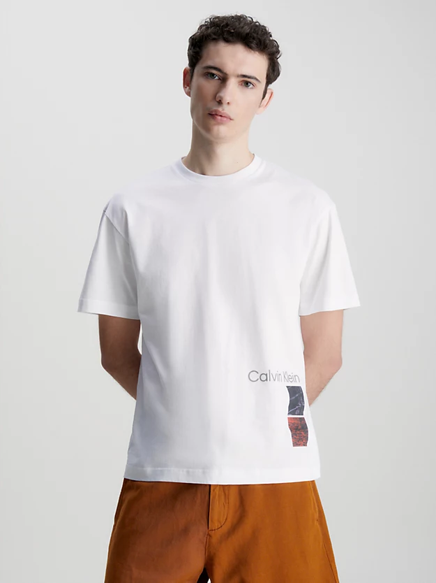 Camiseta estampada com logotipo