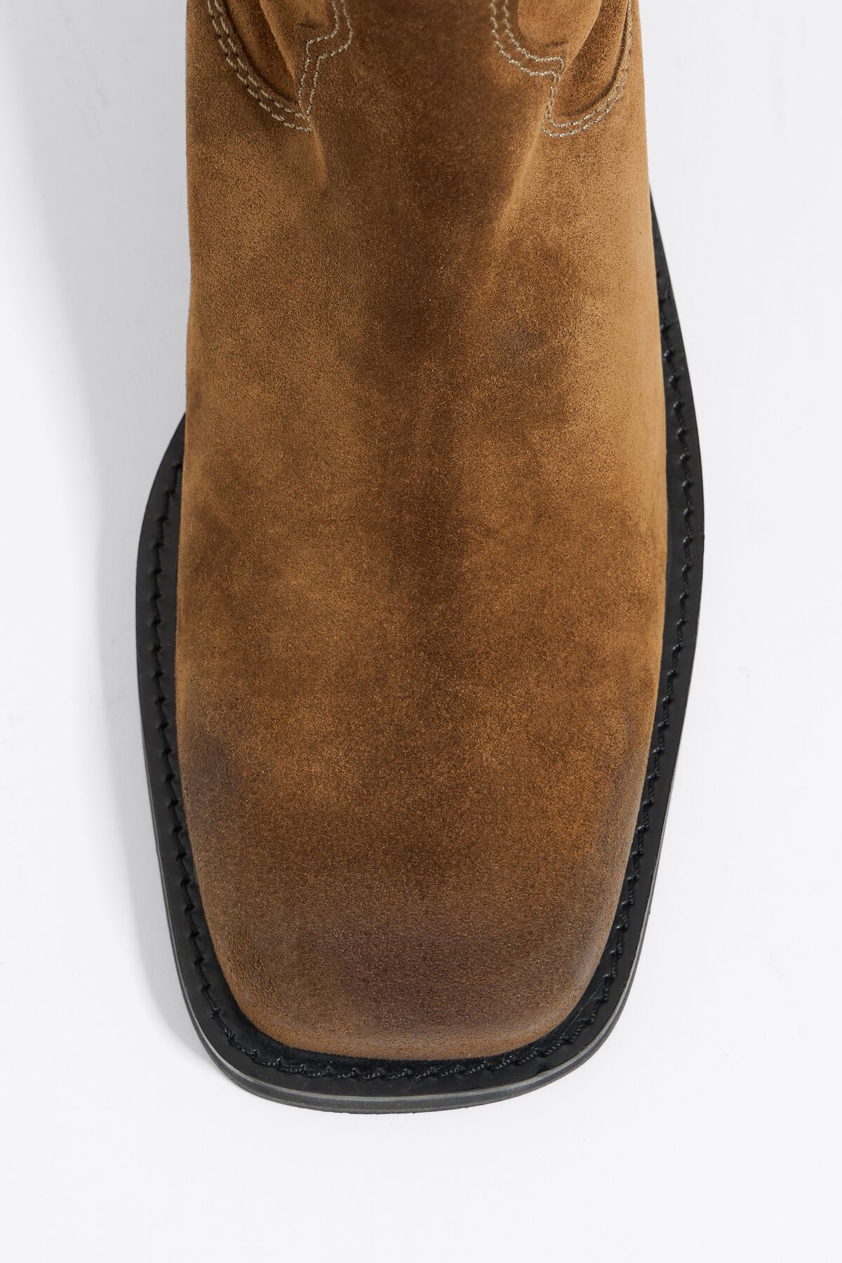 Bota de cowboy gaúcha em camurça cor camelo