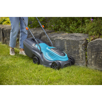 Gardena 18V grasmaaier EasyMax 32cm incl. 4.0Ahaccu