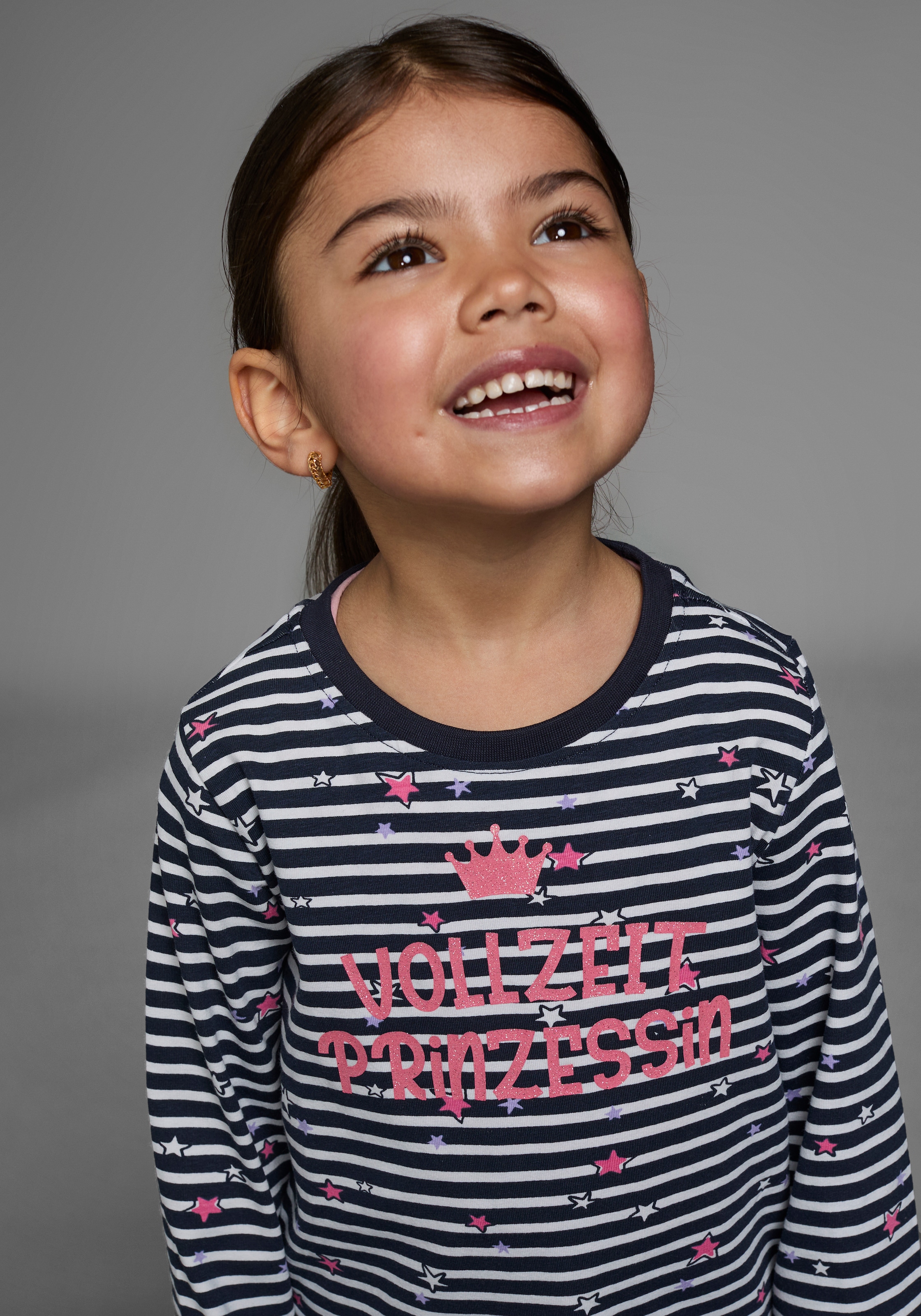 KIDSWORLD Langarmshirt »Vollzeit Prinzessin«, Langarm,  Basic-Passform,  mit Sternmuster,  Rundhalsausschnitt