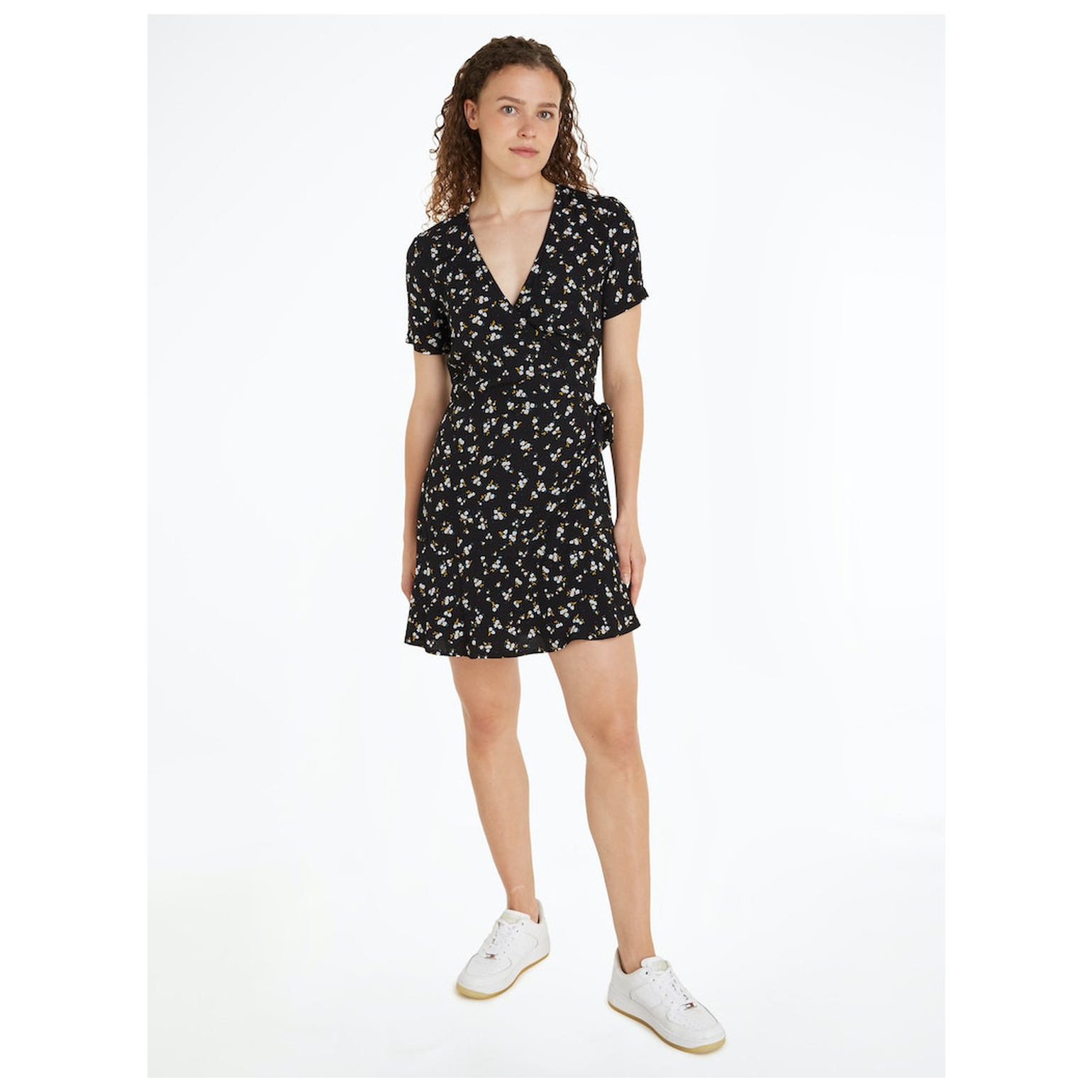 Tommy Jeans TJW FLORAL RUFFLE WRAP DRESS