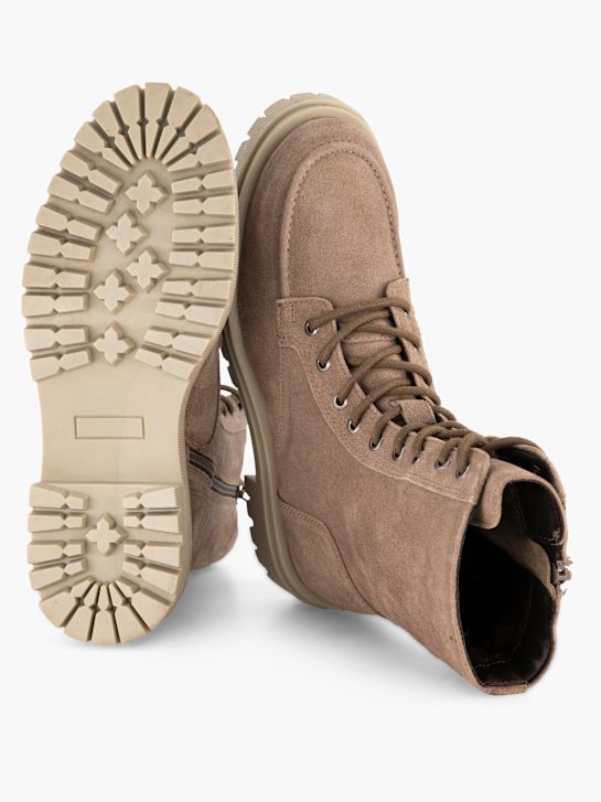 Claudia Ghizzani Veterboot