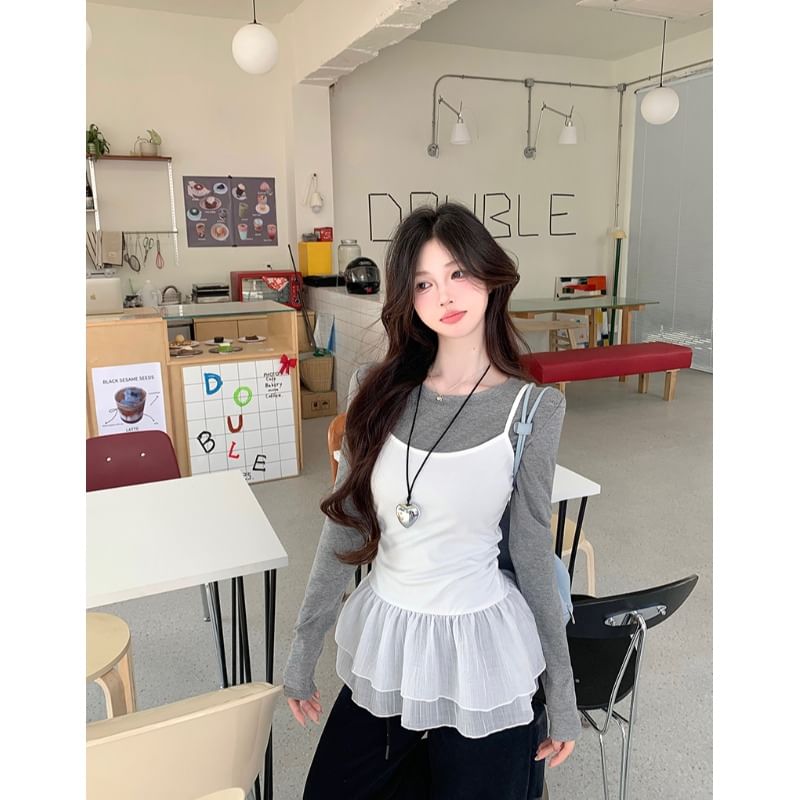 Flowerisque - Set: effen T-shirt met lange mouwen en ronde hals + cami-top met effen ruches
