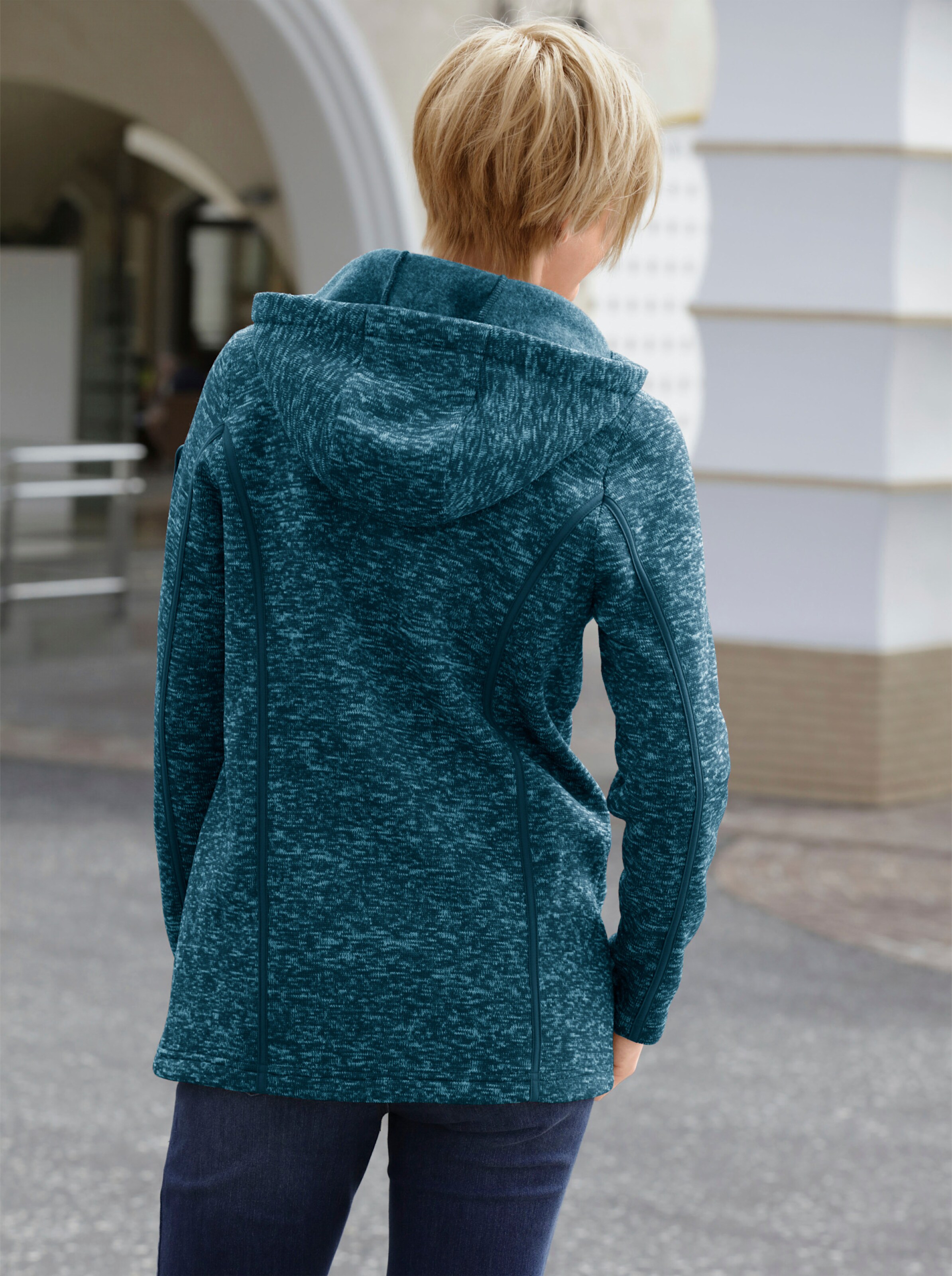 Kapuzenfleecejacke mit Umlegekragen