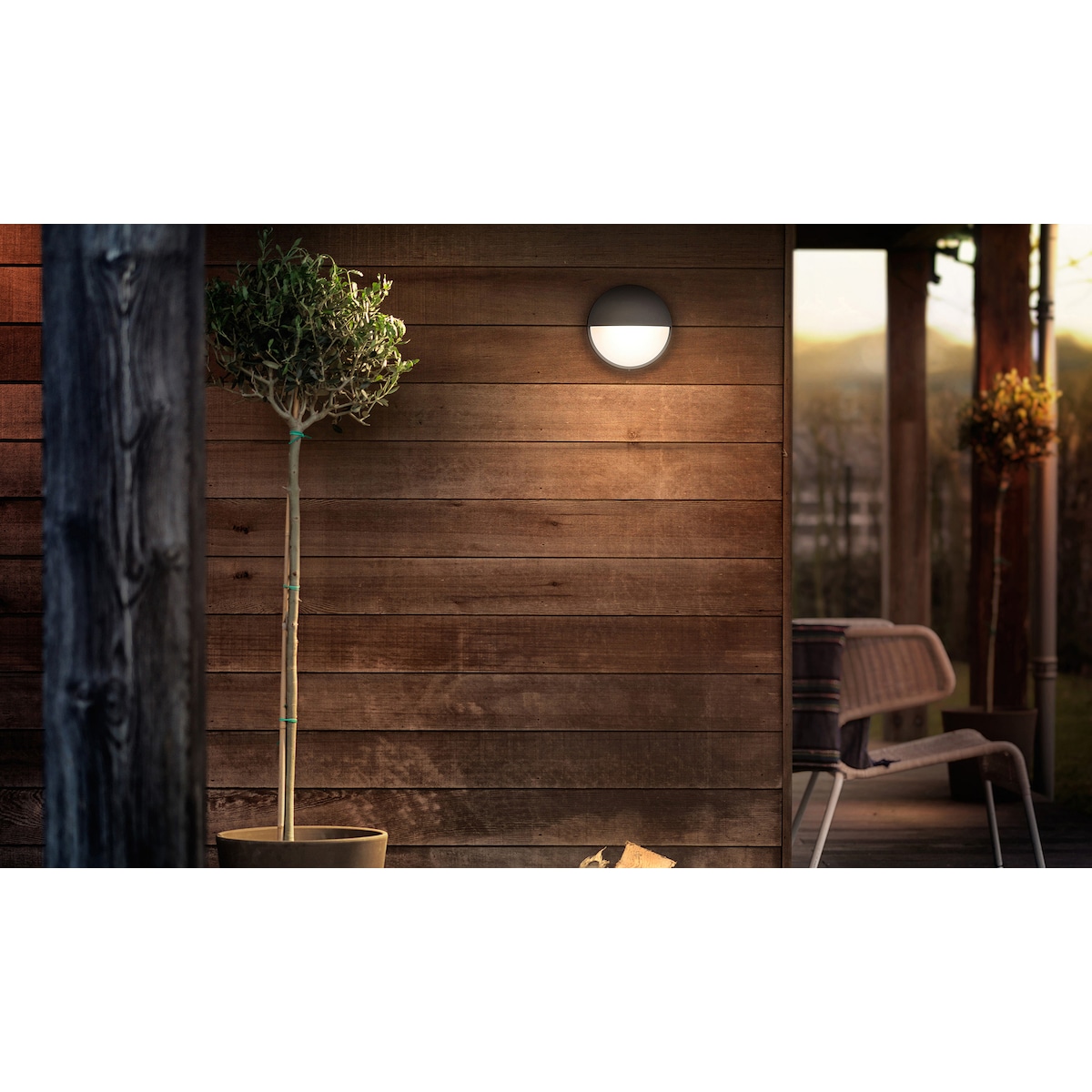 Philips Capricorn utendørs vegglampe E27