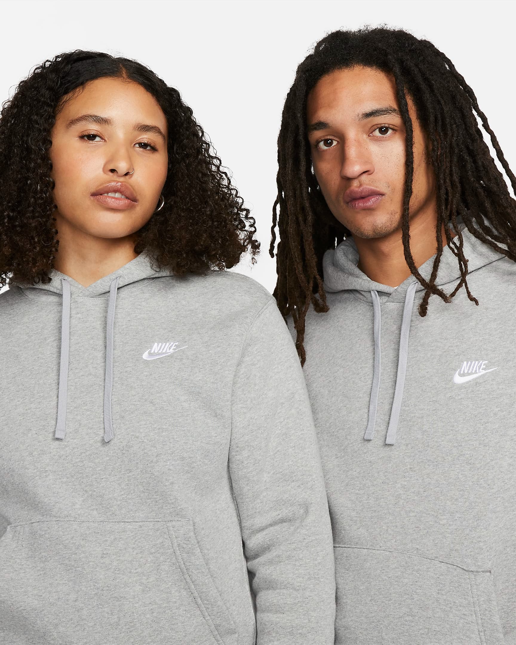 Club Fleece Hoodie Unisex 063/Dark Grey Heather/Matte Silver/White