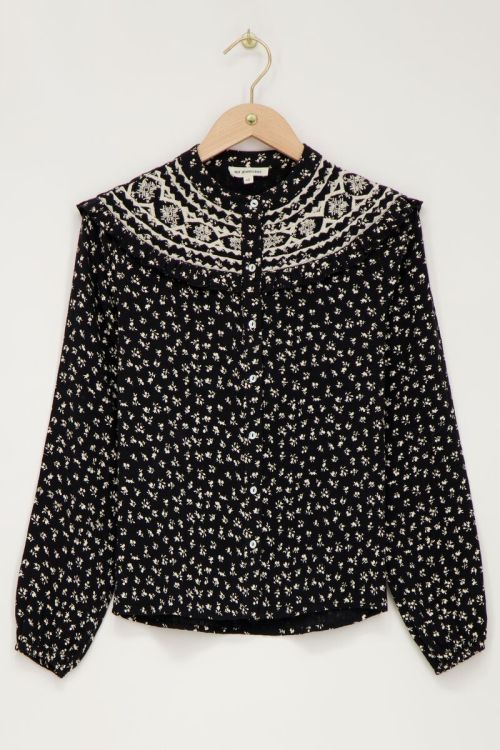 Zwarte blouse met bloemen en embroidery
