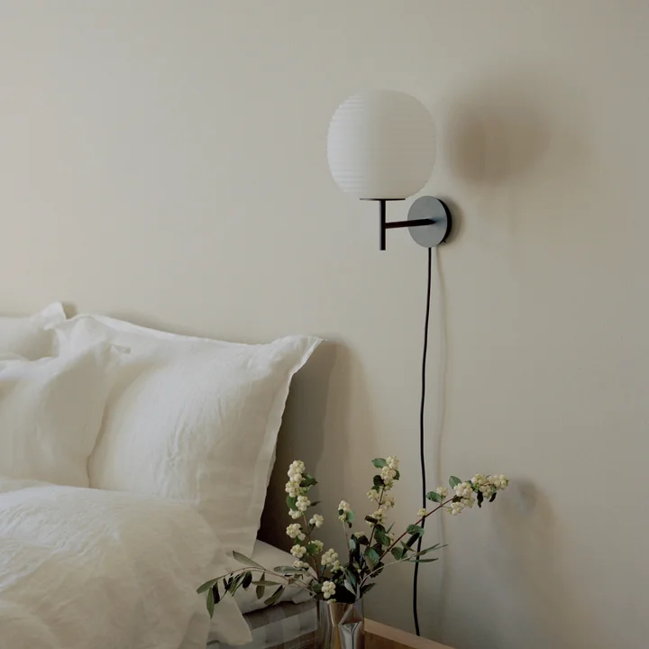 New Works - Lantern Wandleuchte small, weiss