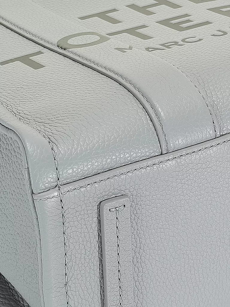 MARC JACOBS Ledertasche - Tote Bag THE MEDIUM TOTE BAG LEATHER grau