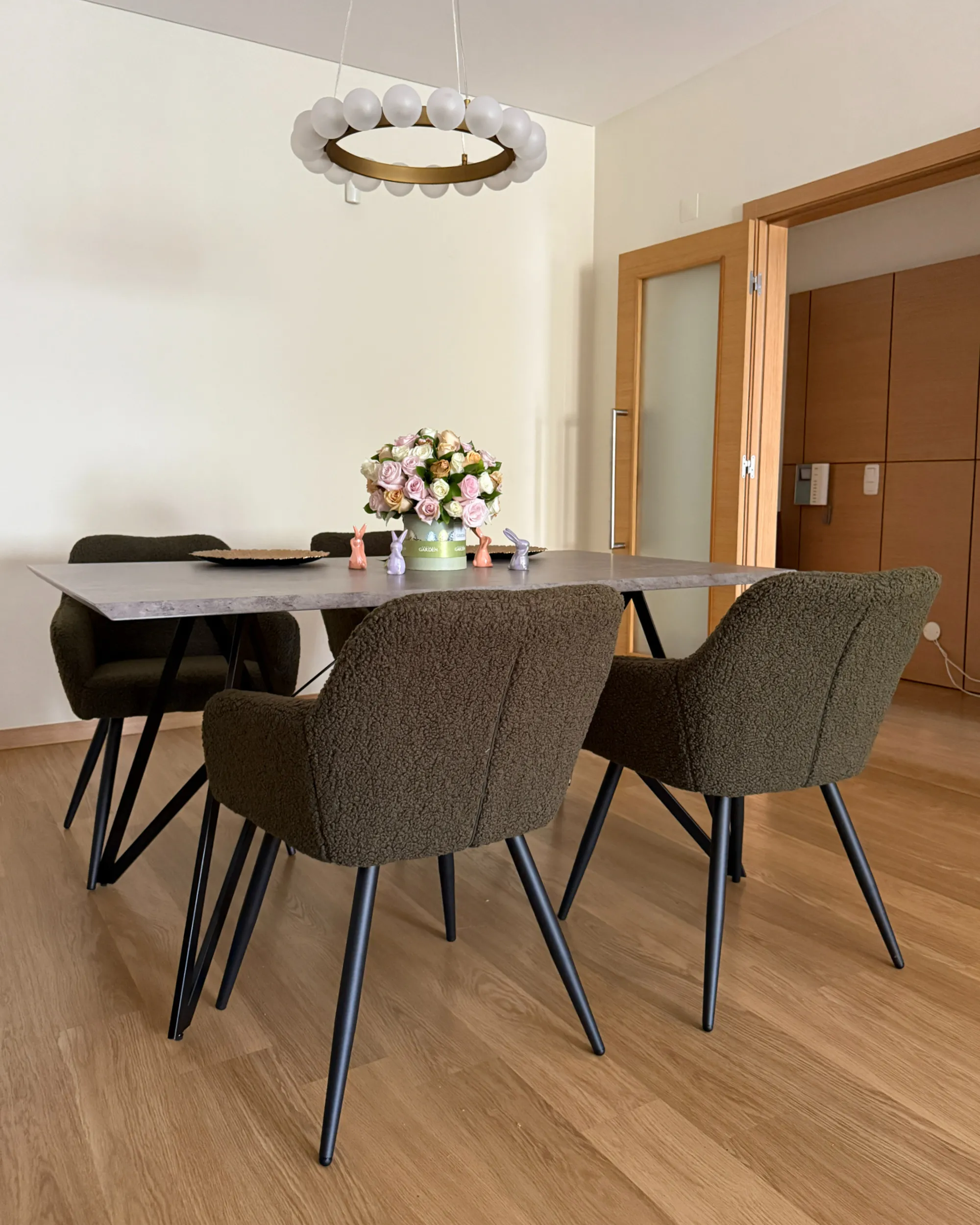 Eettafel BUSCOT Grijs beton-effect 90 cm 160 cm