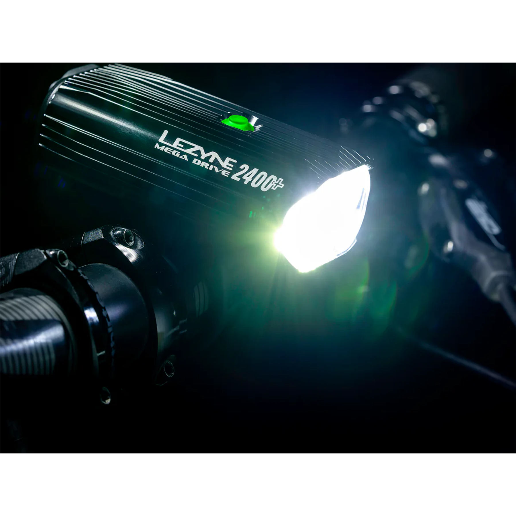 Lezyne Mega Drive 2400+ Voorlicht