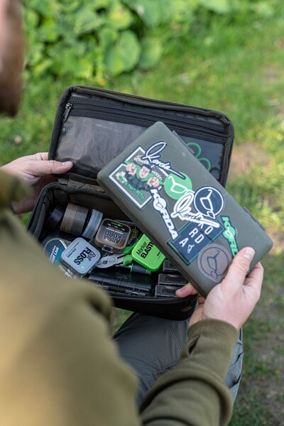 Trousse de Pêche Korda Compac Tackle Pouch Dark Kamo