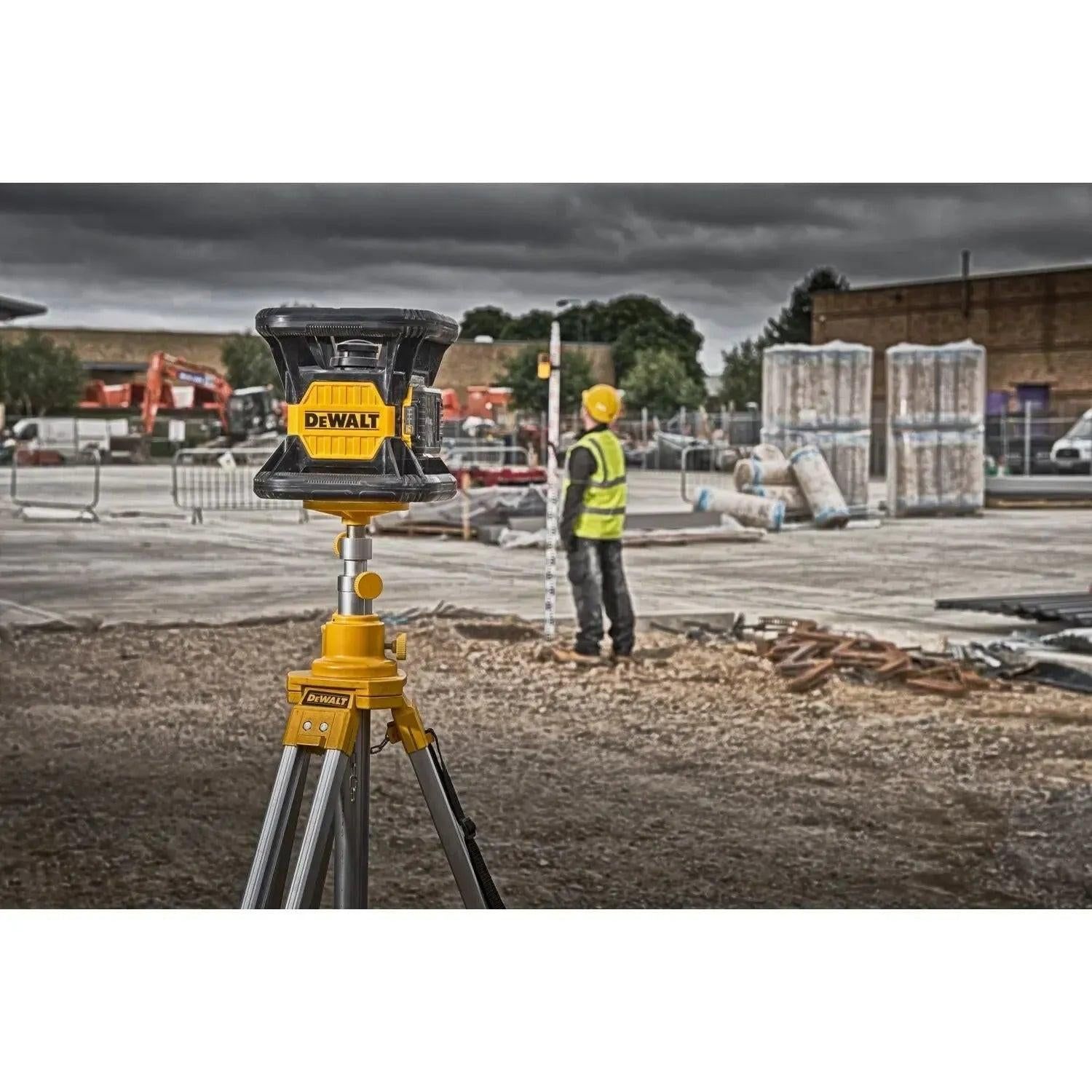 DeWALT DCE074D1R-SET Volautomatische roterende laser rood   statief   meetlat 18V XR 2.0Ah in TSTAK