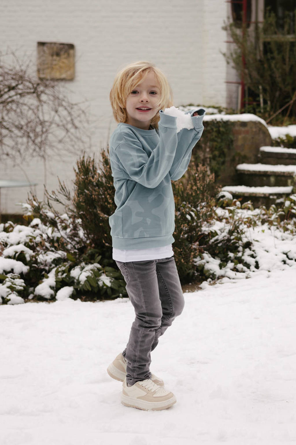 LEVV sweater met all over print lichtblauw