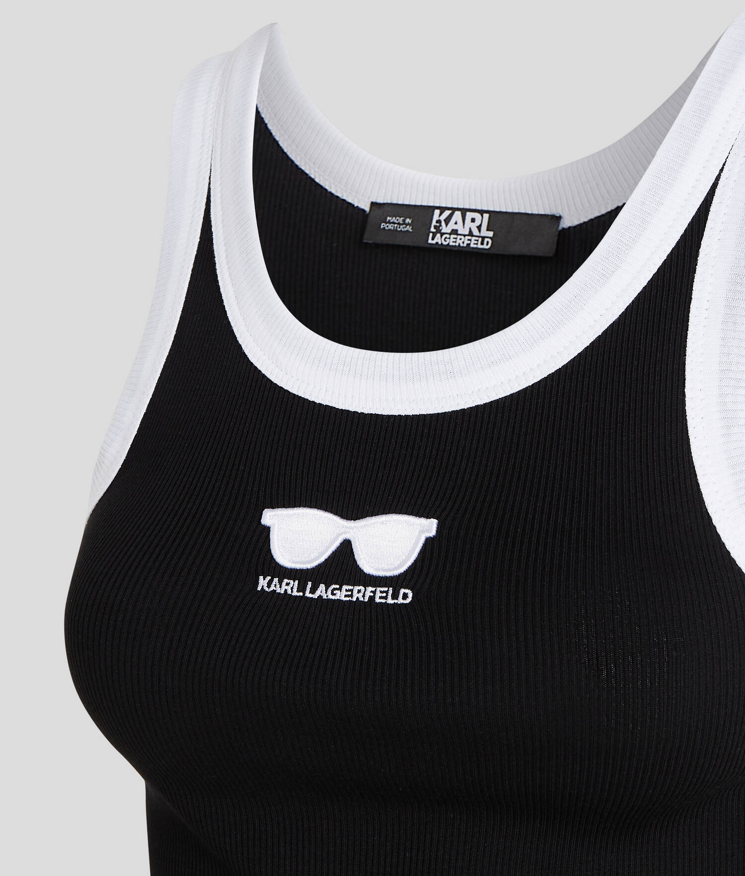 DÉBARDEUR LUNETTES DE SOLEIL