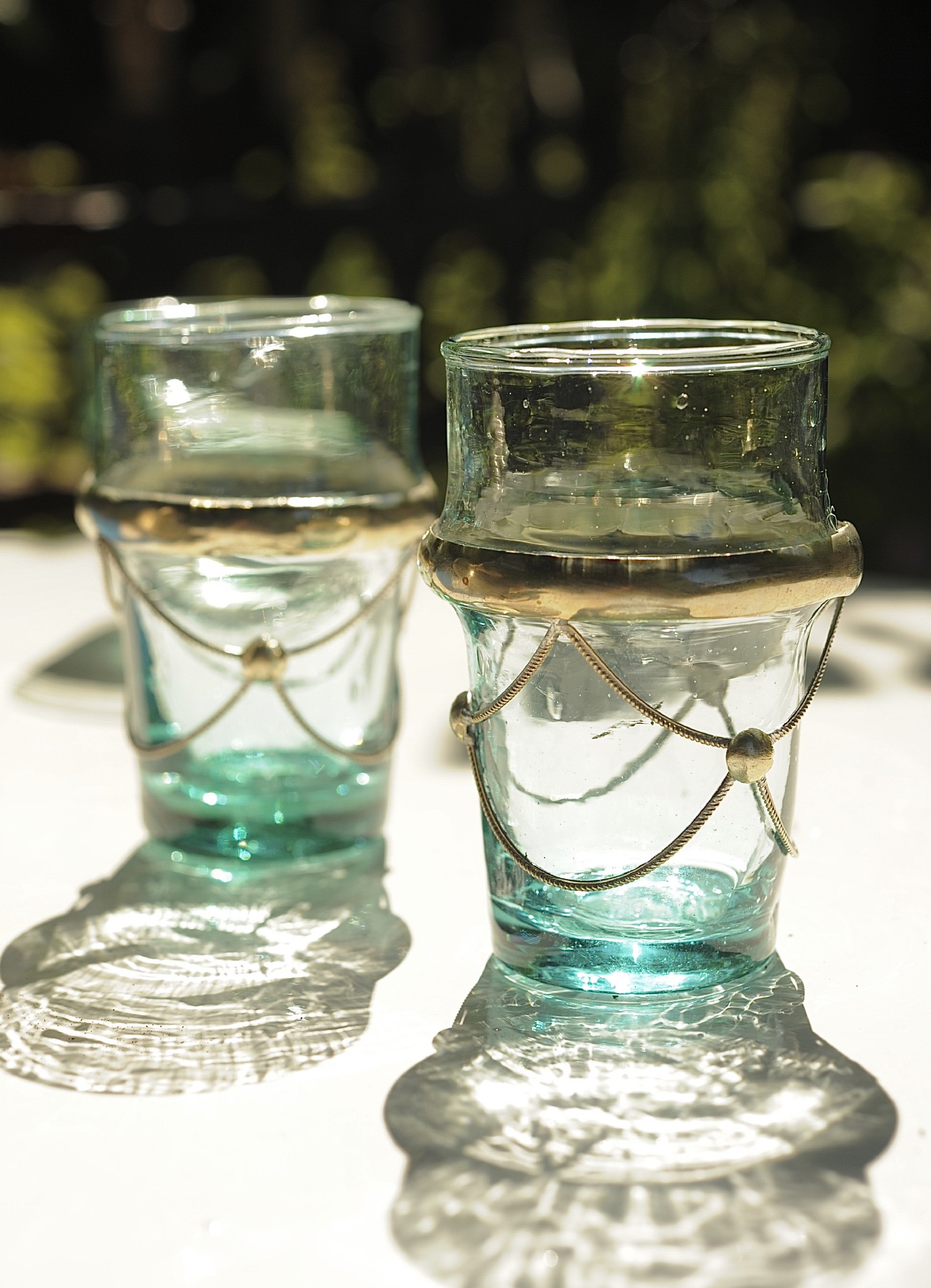 Teeglas mit Metallverzierung, silber, Ø 5 cm, H 8,5 cm zu 5,80