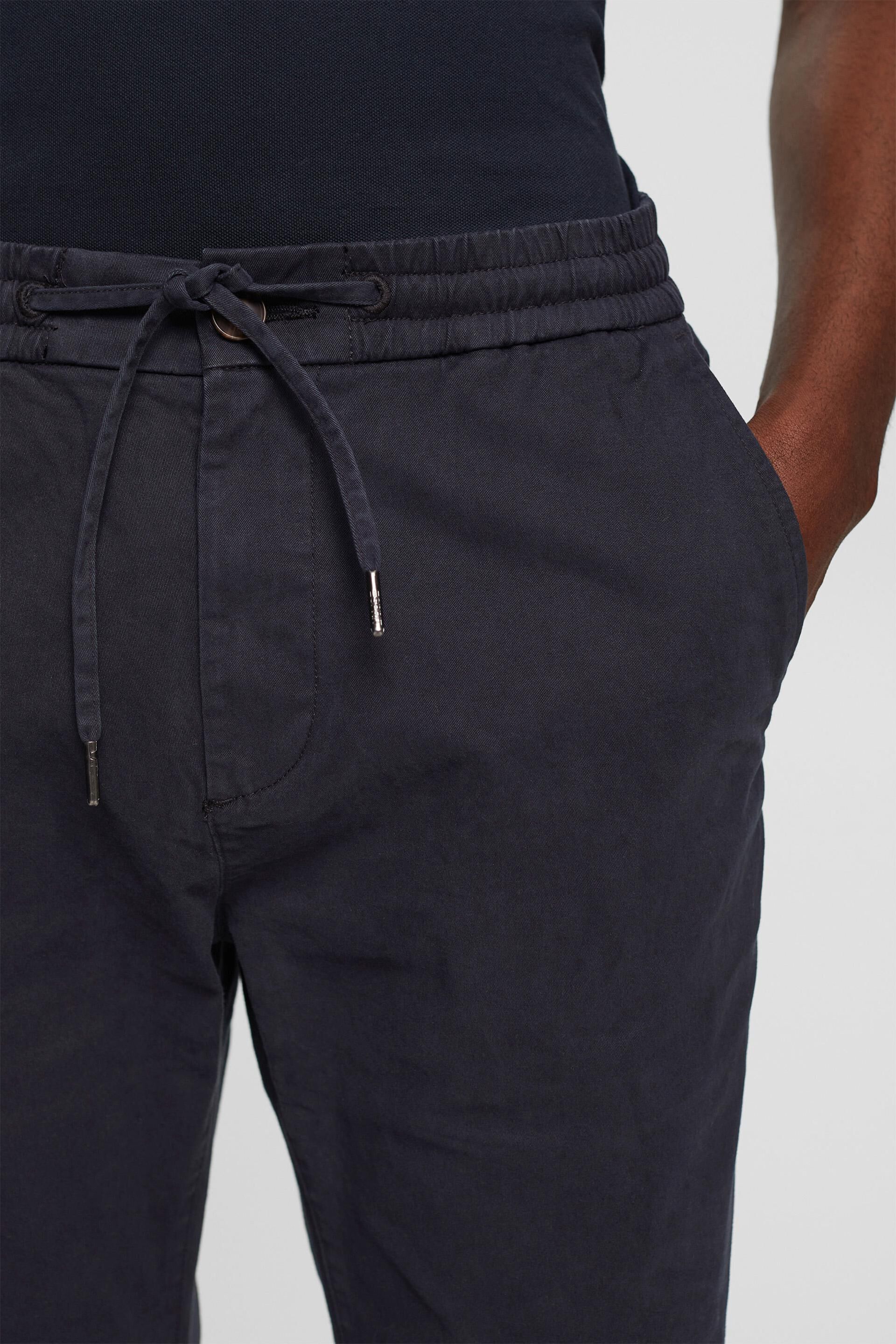 Chino à cordon coulissant à la taille
