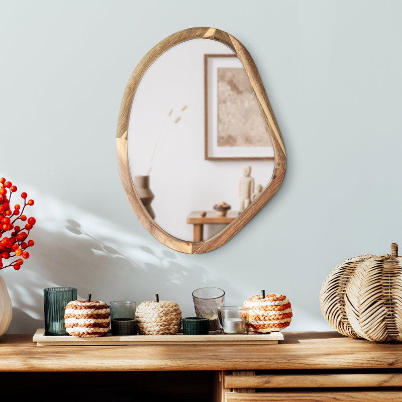 Miroir ovale forme organique en acacia