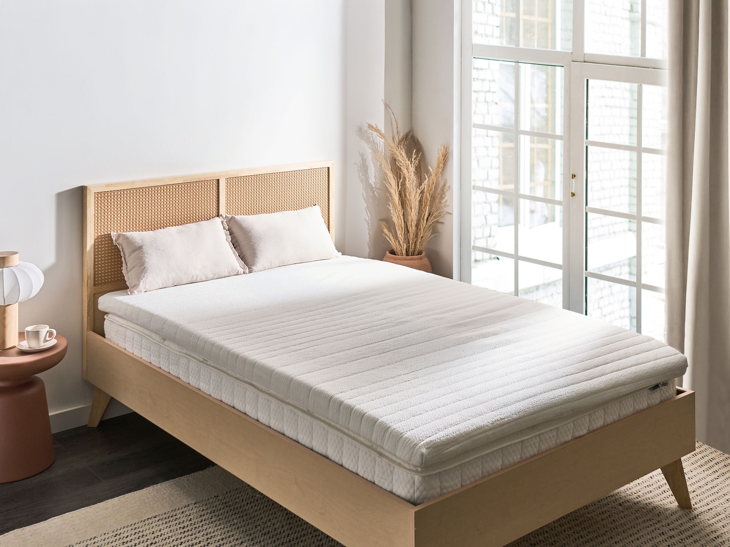 Beliani - DAZZEL - Matrastopper - Wit - 120 x 200 cm - Traagschuim