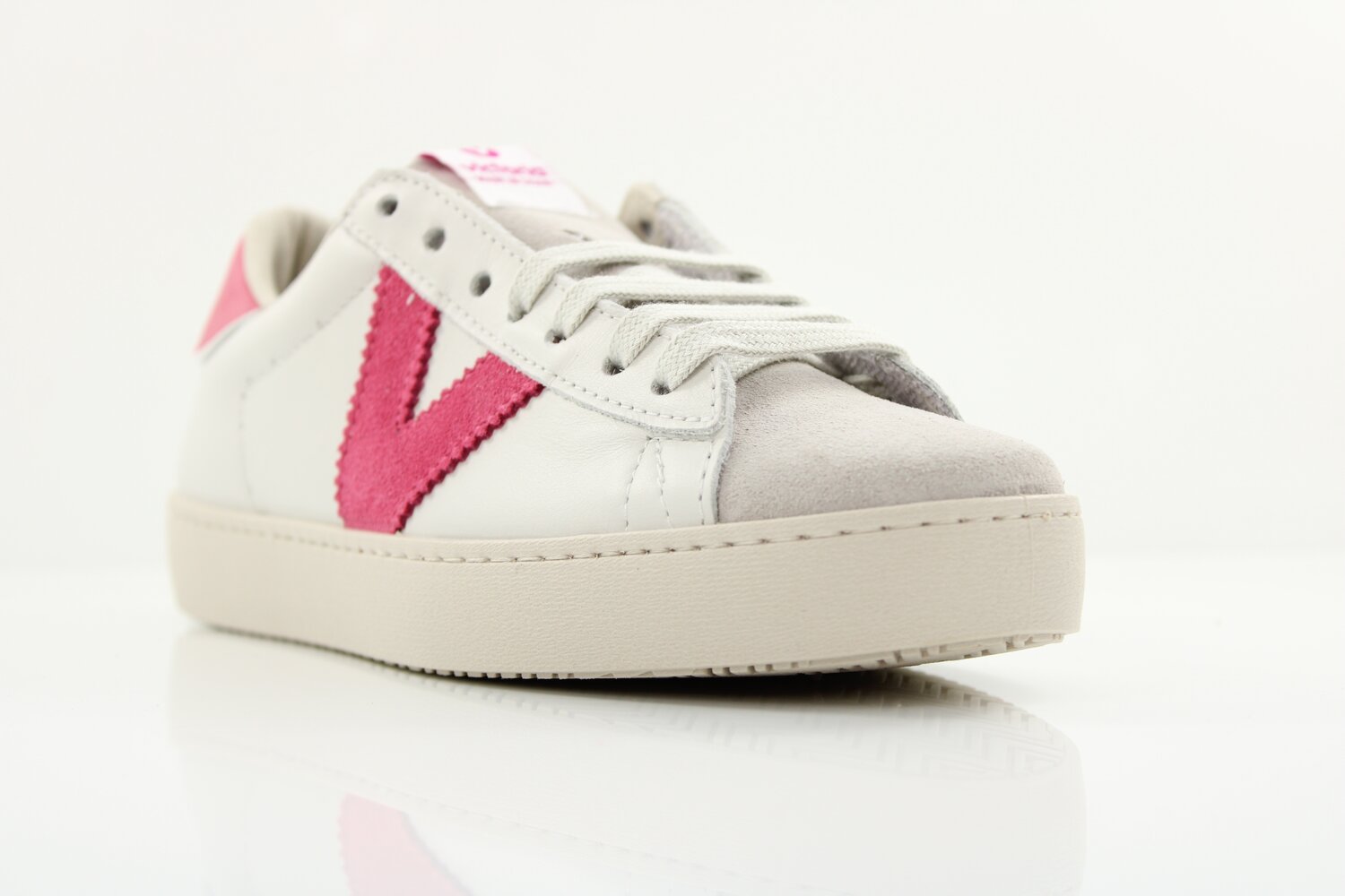 Victoria Sneaker