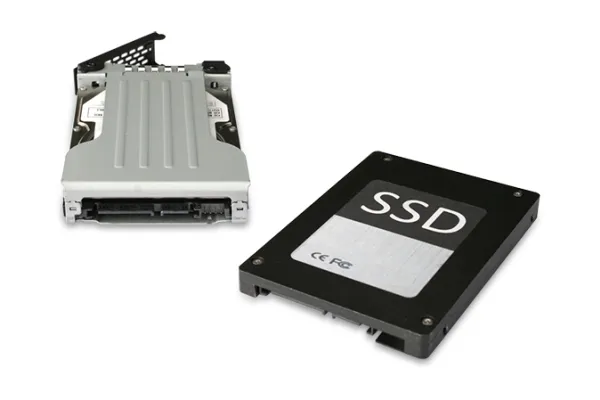 ICY Dock ToughArmor MB994IKO-3SB - Hus til lagringsenhed - SATA 6Gb/s / SAS 12Gb/s - SATA 6Gb/s - sort
