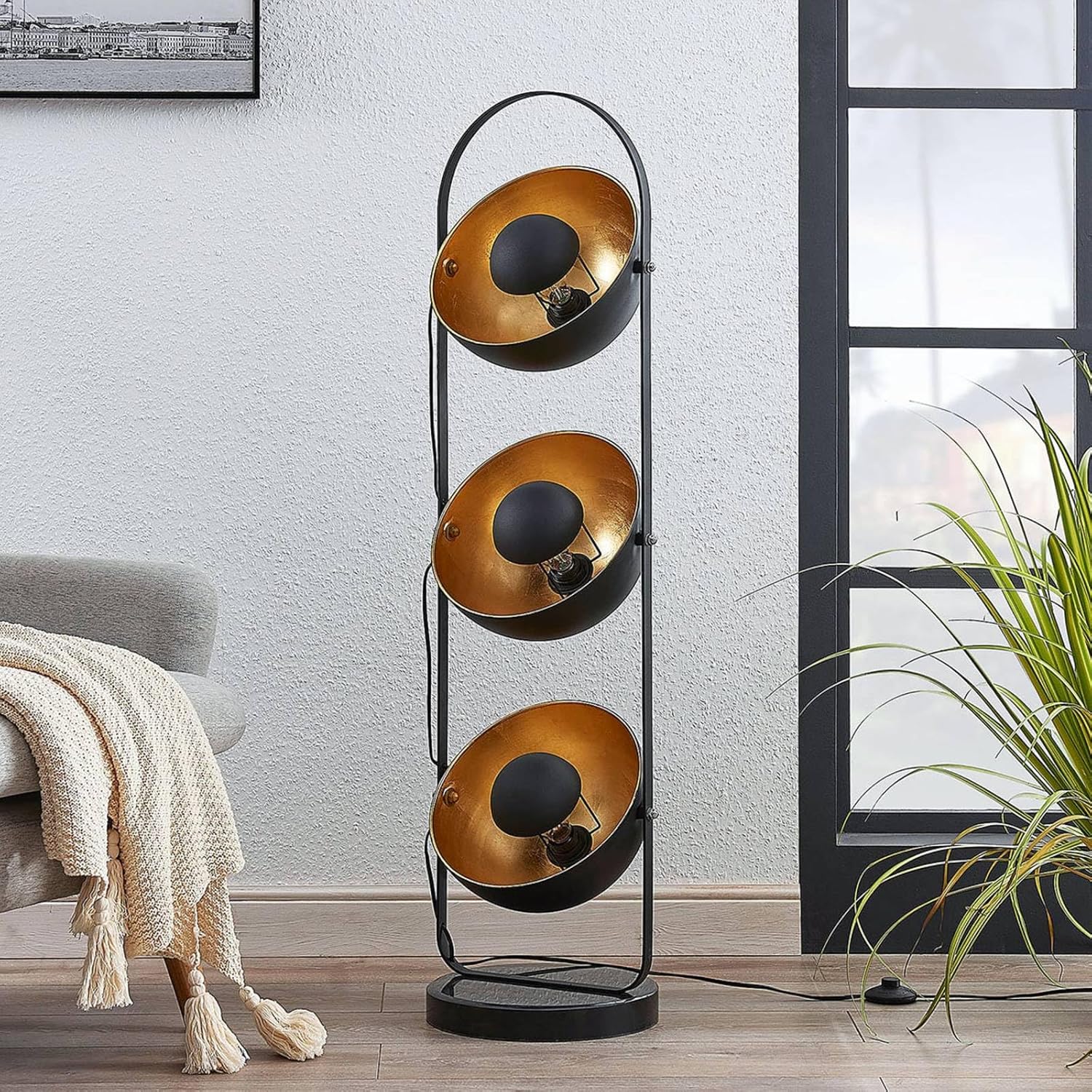 Lindby Stehlampe schwarz gold, Bodenlampe Stehleuchte 120 cm, Standleuchte Dekolampe Wohnzimmer, Schlafzimmer, Wohnzimmerlampe 3x E27, ohne Leuchtmittel