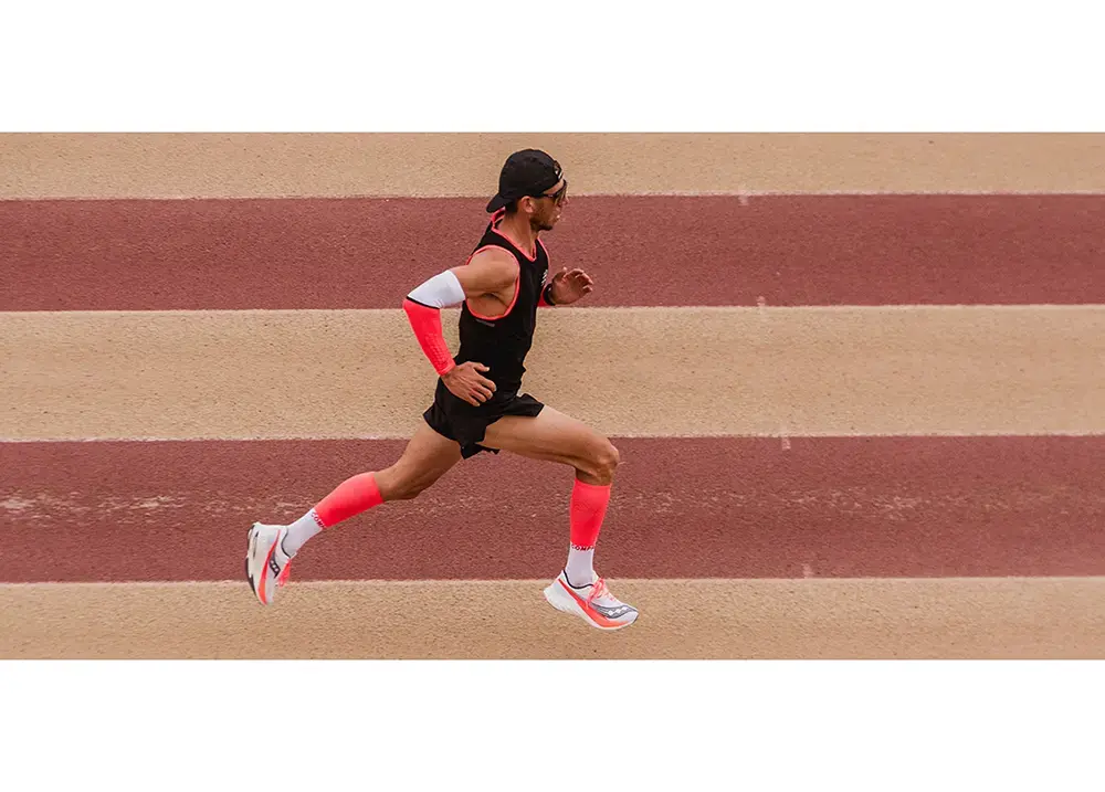 Compressport ArmForce Ultralight Armwarmers Wit/Fluo Rood