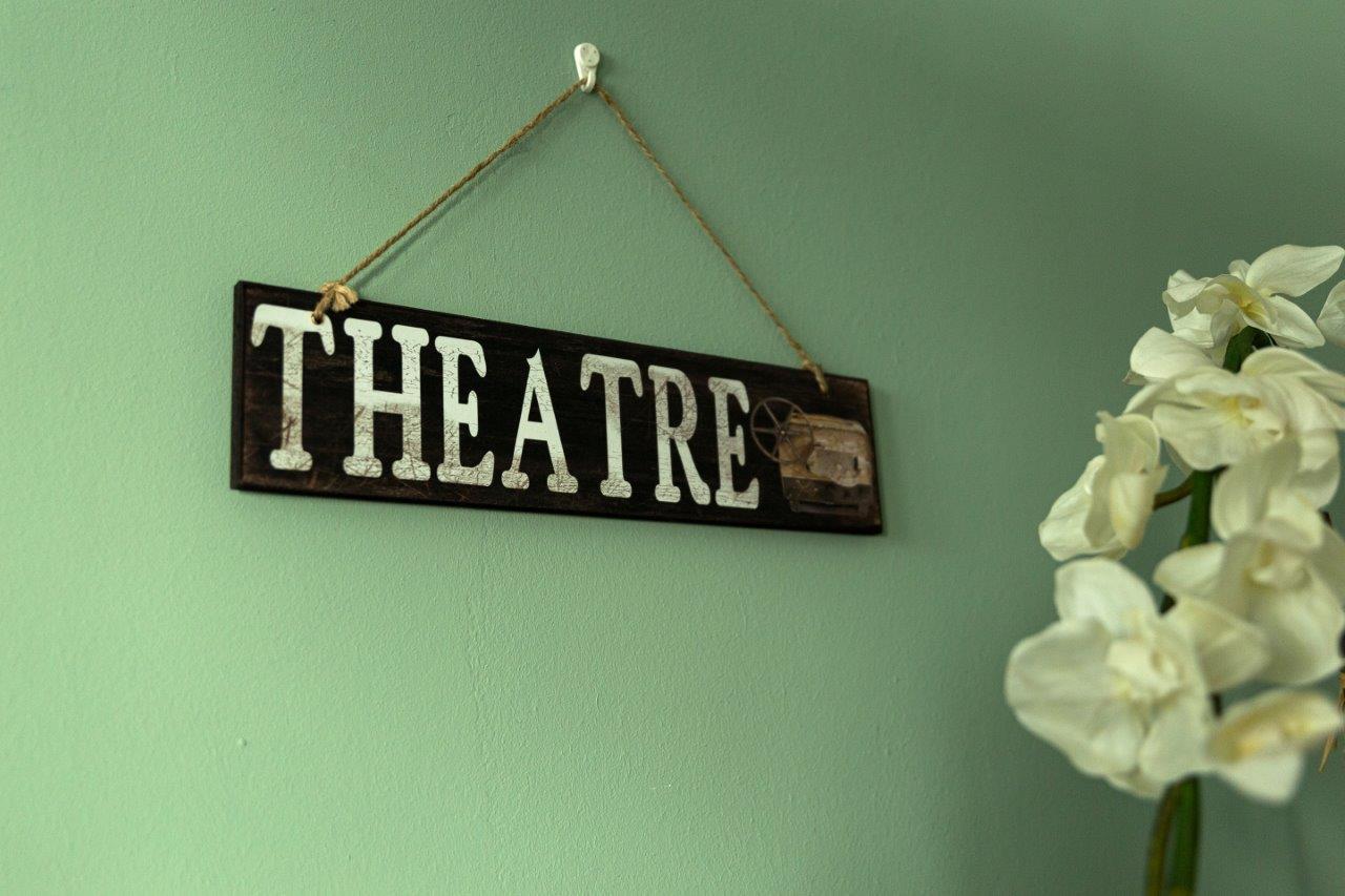 Holzschild - Theatre -40x10 cm