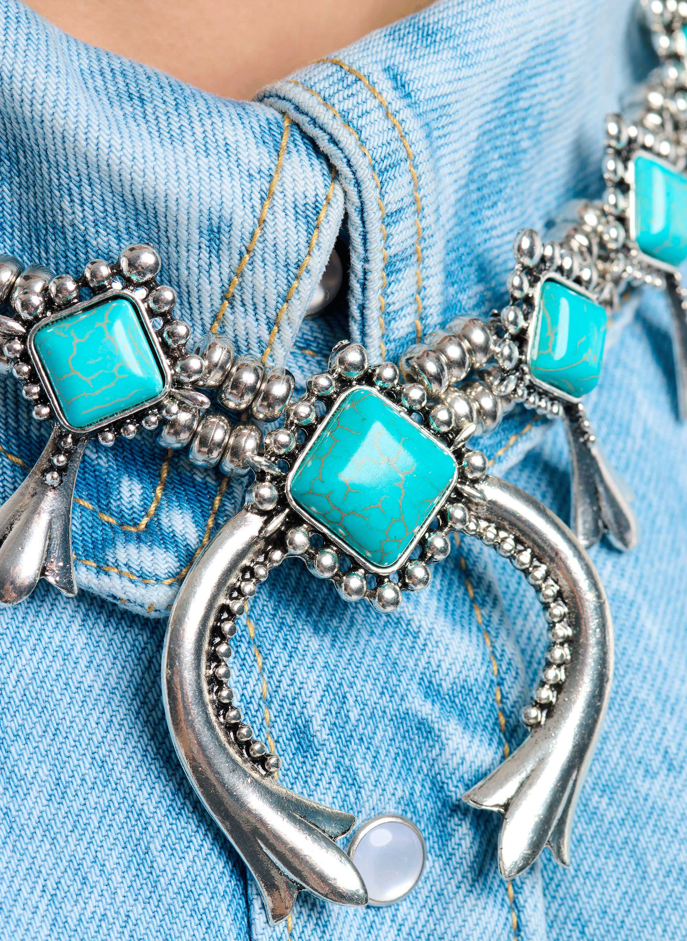 BUGSY - Collier avec pendentif en laiton argenté | Argent
