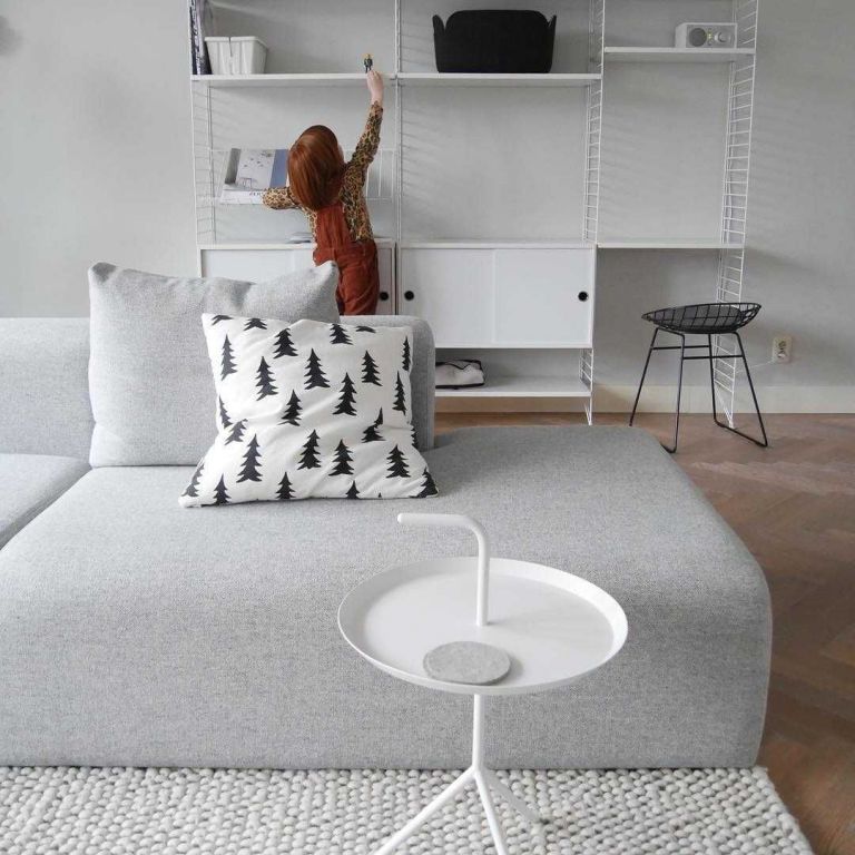 String Furniture Cabinet with sliding doors 78 x 20 x 37 cm walnoot