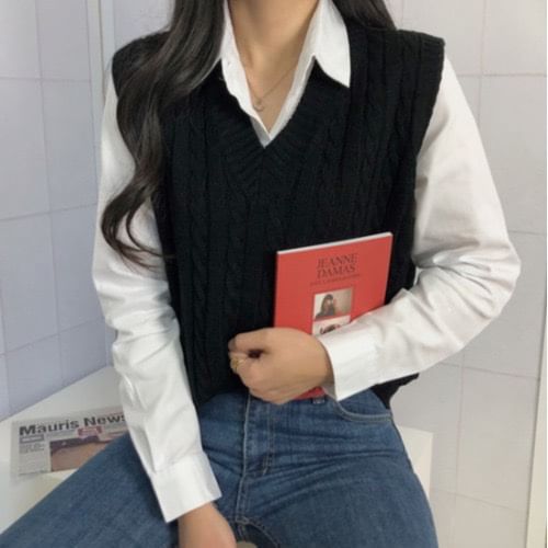 MIKIGA - V-hals kabelgebreid vest