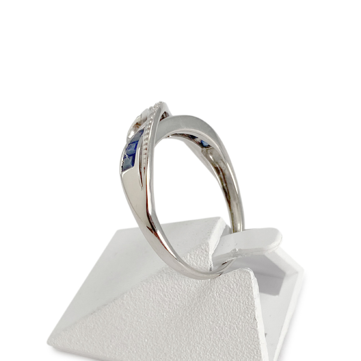 Bague d'occasion or 375 blanc saphirs et diamants
