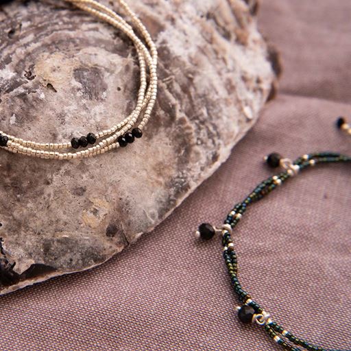 A Beautiful Story Honor Armbånd, Black Onyx, 16-22 cm