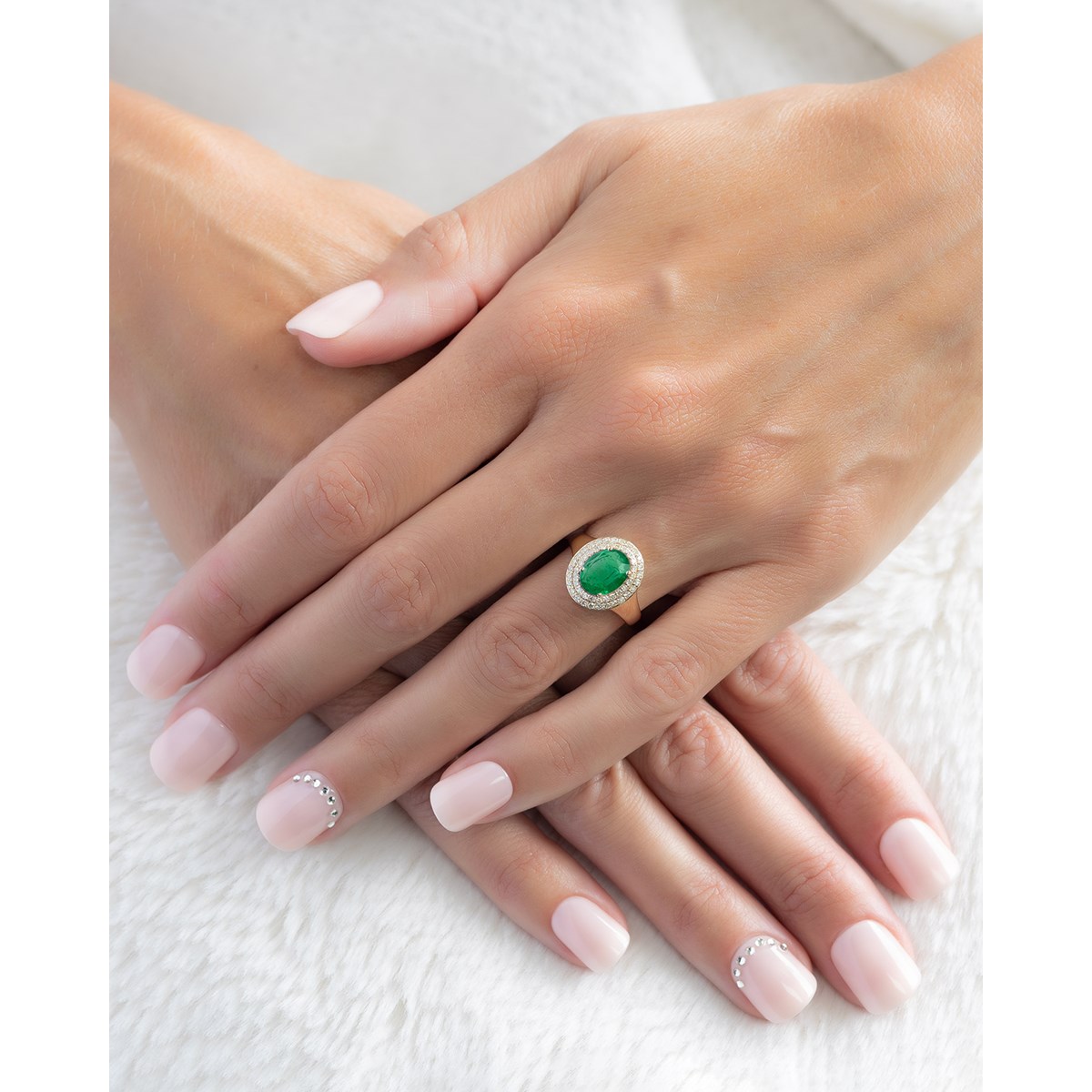 Bague en Or Jaune 585 ornée d'Emeraude et Diamants d'Aden | Éclat et Élégance