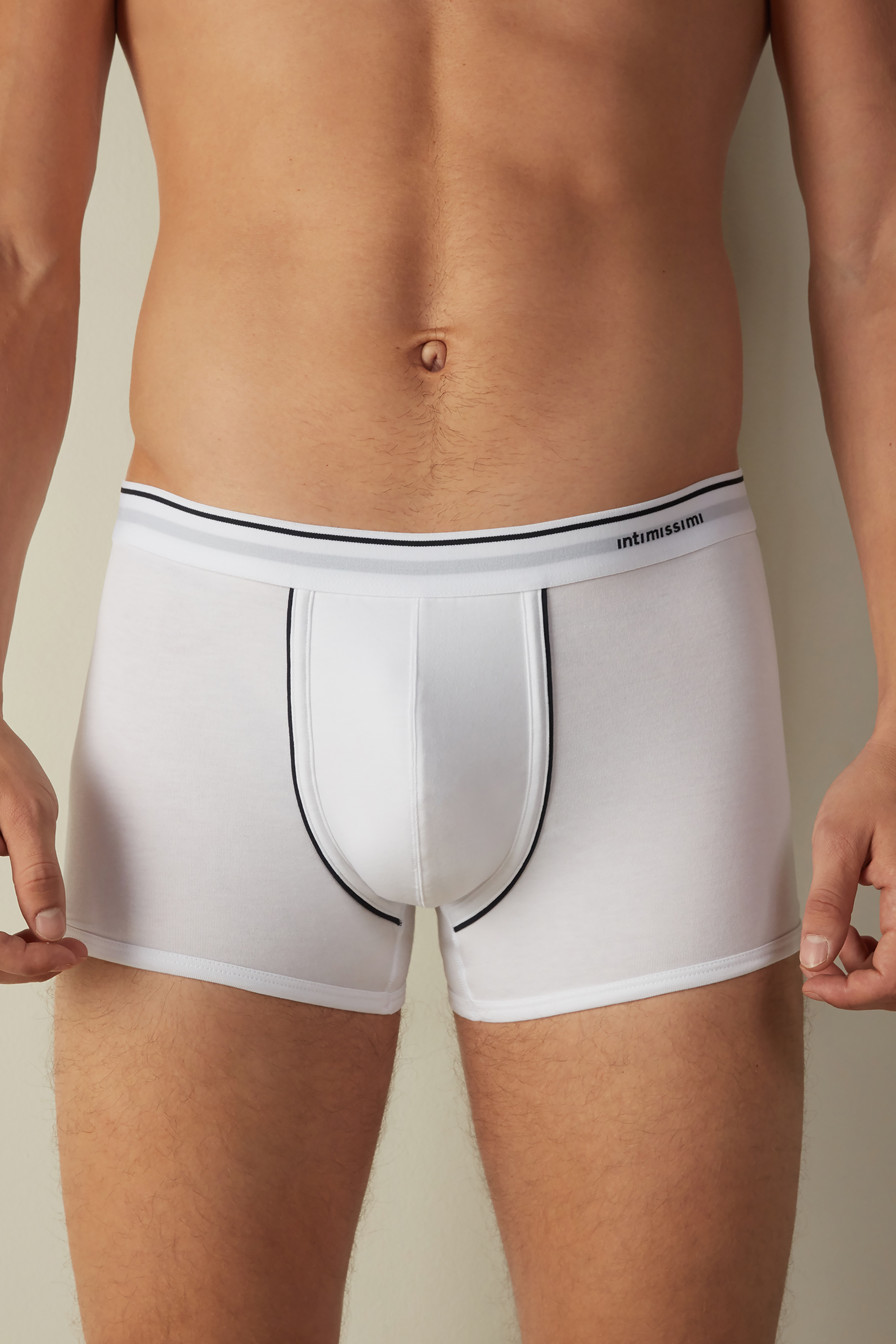 Cuecas boxer em algodão Supima® com elástico visível.