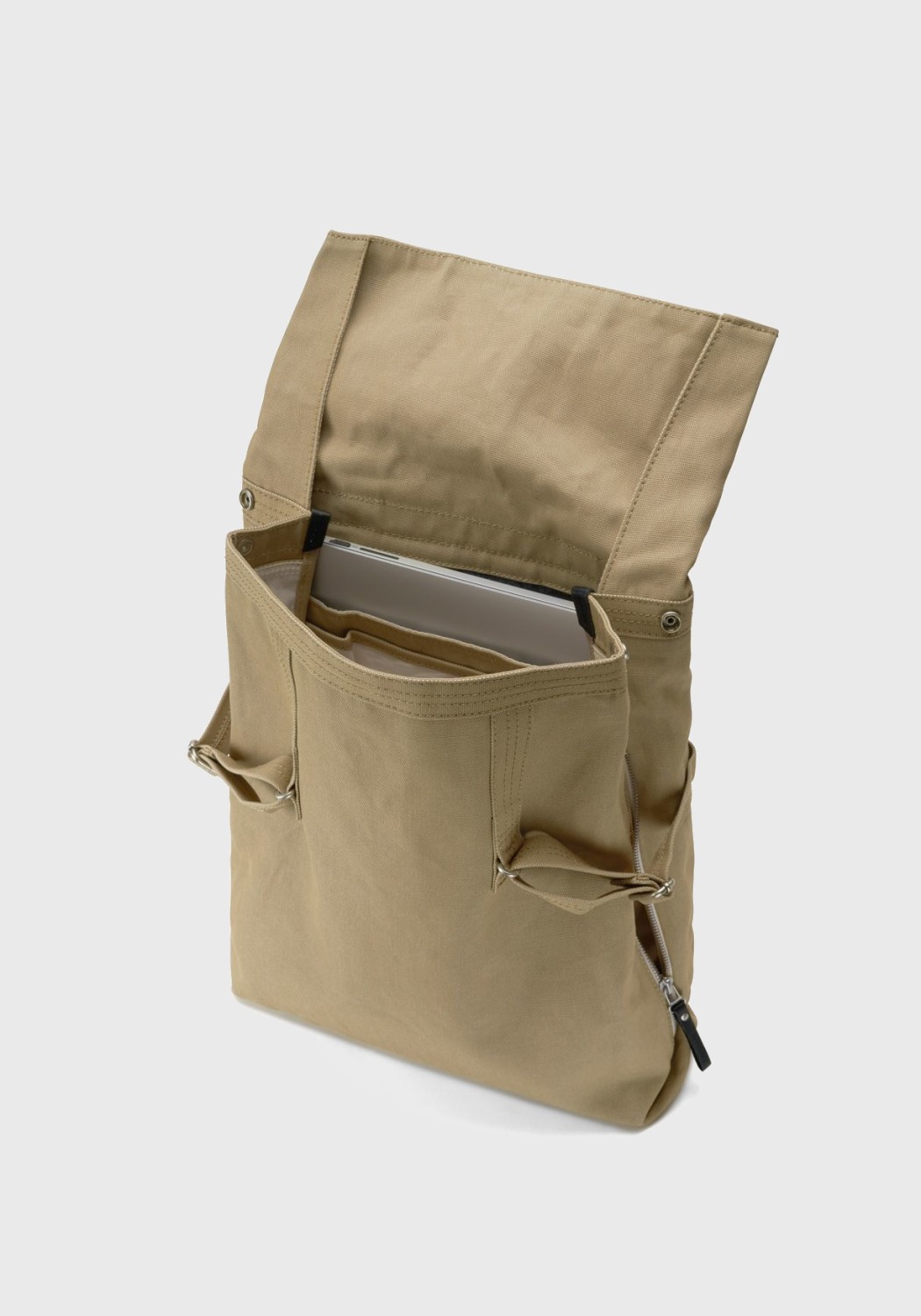 Qwstion Bananatex Flap Tote Medium Sand