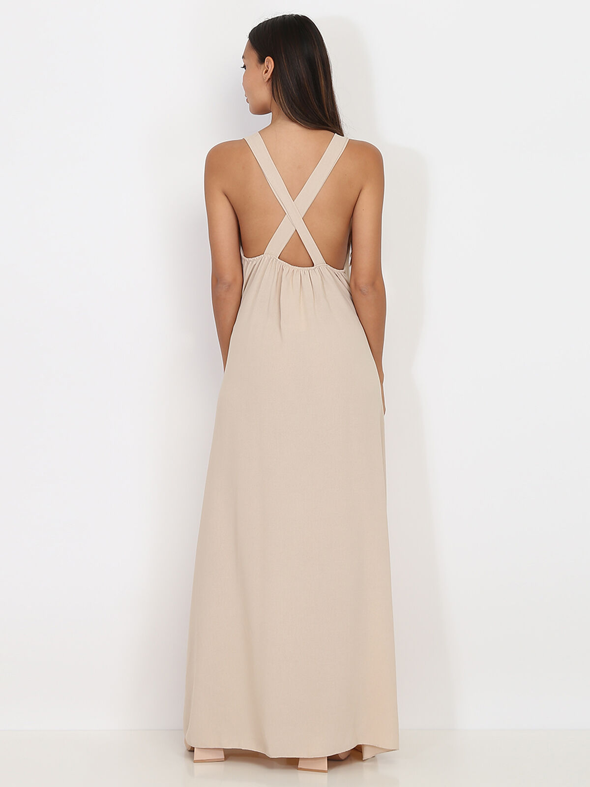 Robe longue et ample à dos croisé- Beige