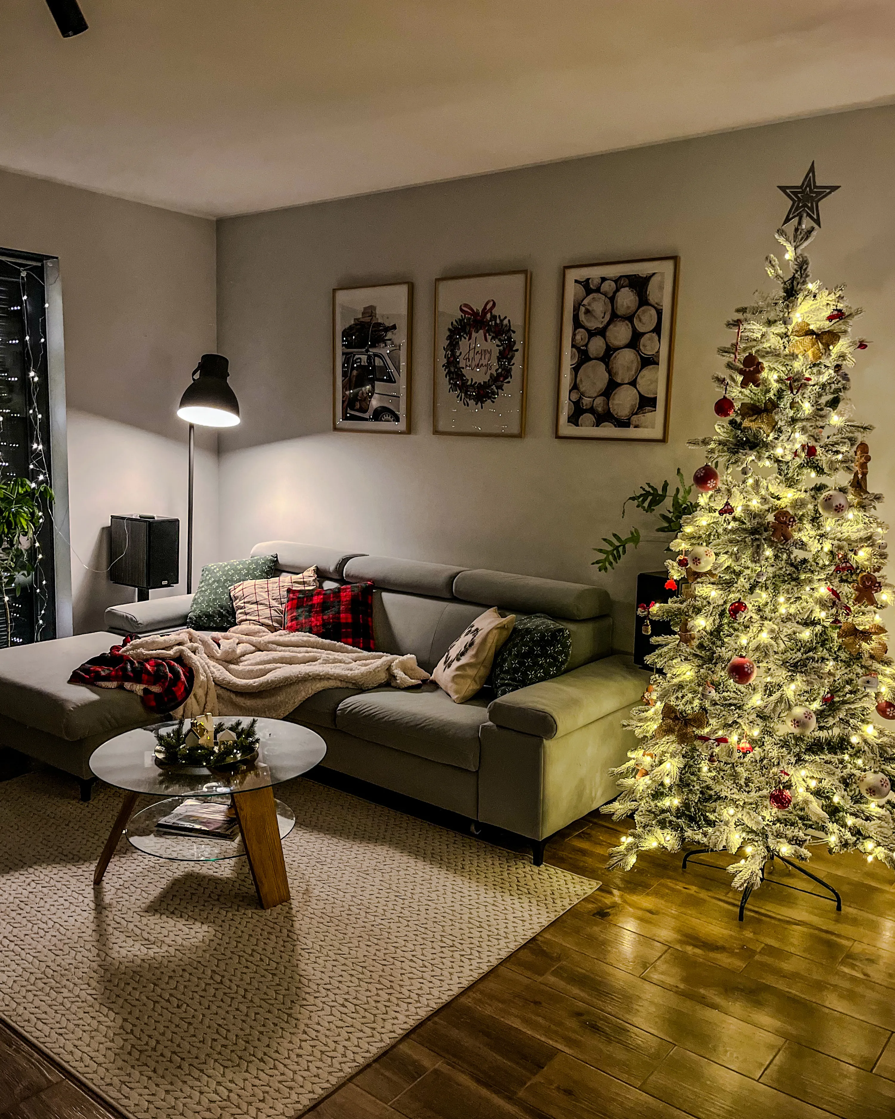 Besneeuwde kunstkerstboom LED TATLOW 210 cm Groen