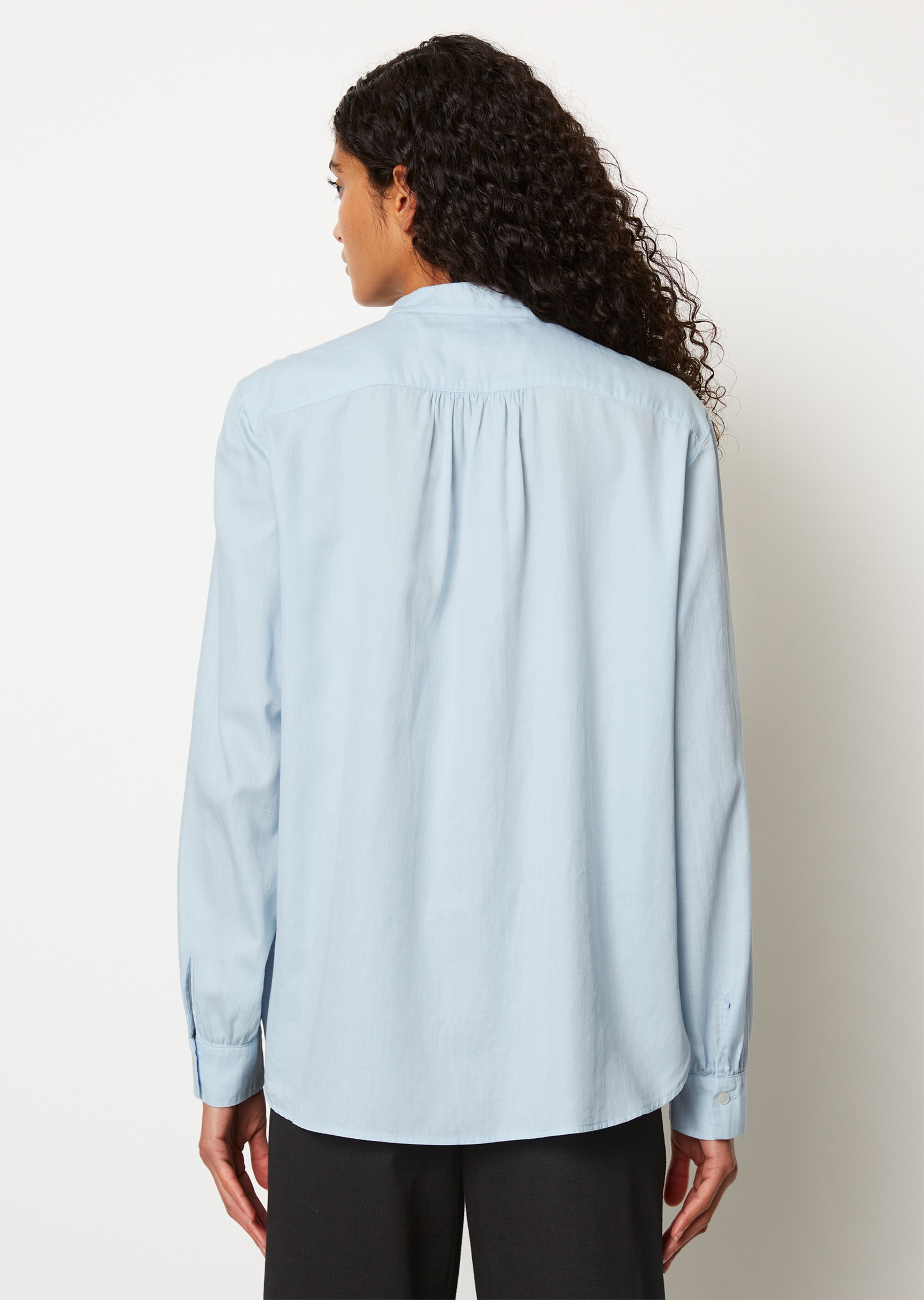 Stehkragenbluse relaxedaus softem Baumwoll-Satin