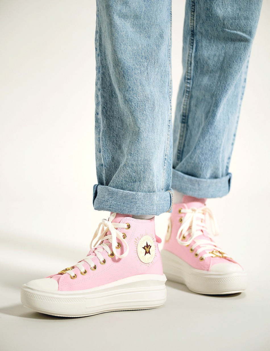CHUCK TAYLOR ALL STAR MOVE