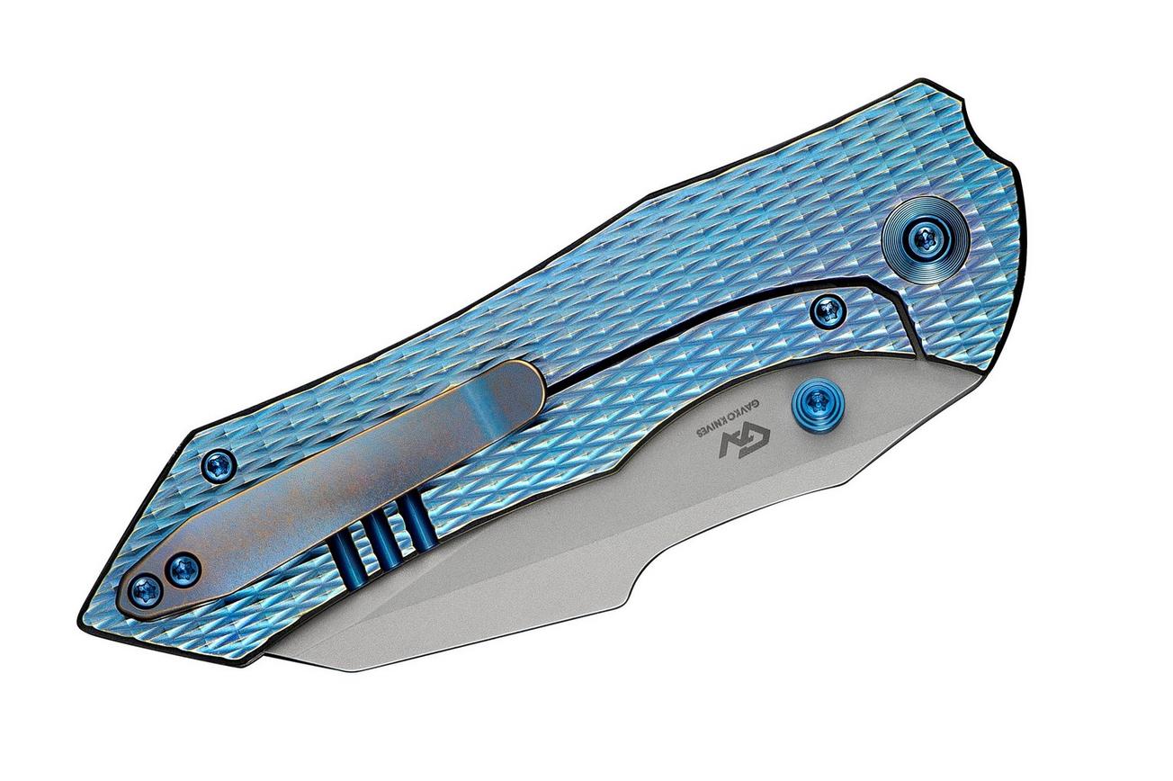 WE Knife High-Fin XL WE24010-2 Bead Blasted CPM 20CV, Diamond Patterned Blurple Titanium, zakmes